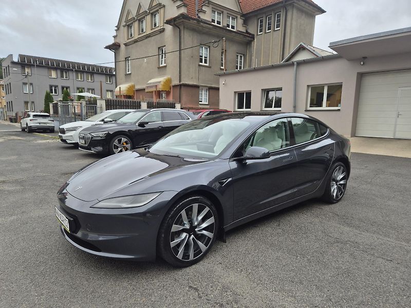 Tesla Model 3 LONG RANGE DUAL MOTOR SOH 93,5 - fotka 2 z 48
