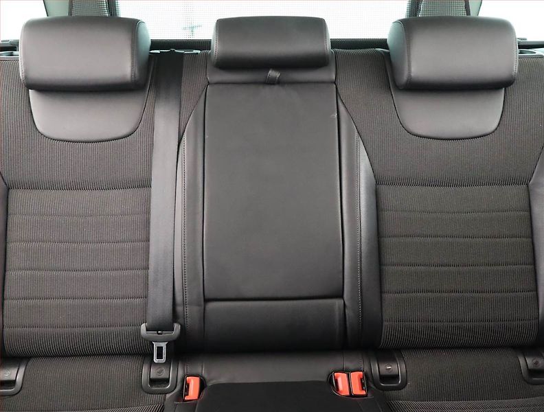 Škoda Octavia (2014) Elegance 1.6 TDI, Navi, Xenony - fotka 10 z 23