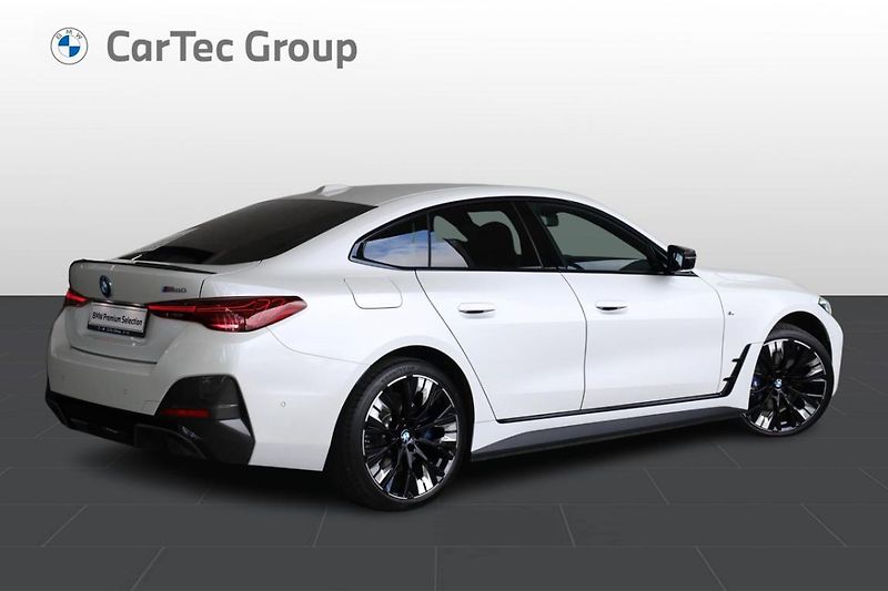 BMW i4 M60 xDrive - fotka 6 z 30
