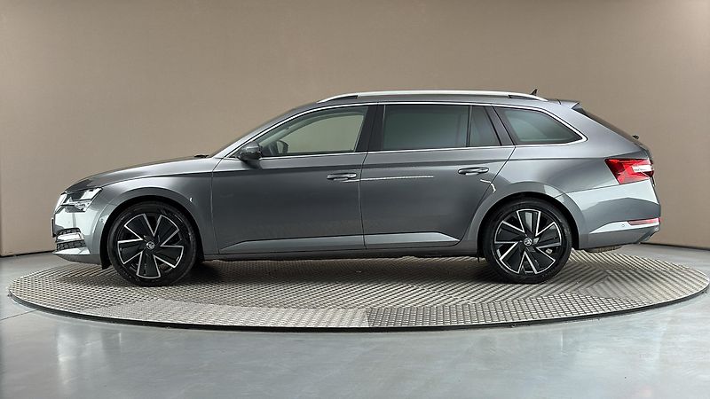 Škoda Superb 2.0 TDI DSG 4x4 Style Combi - fotka 4 z 34