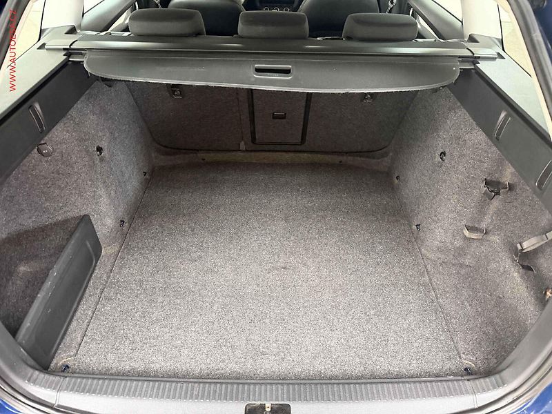 Škoda Octavia (2014) 1.6TDi 4x4, AC, výhřev sed - fotka 7 z 17