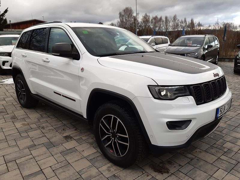 Jeep Grand Cherokee (2019) 3,0CRD Trail-Hawk 4x4,koup. CZ - fotka 1 z 31