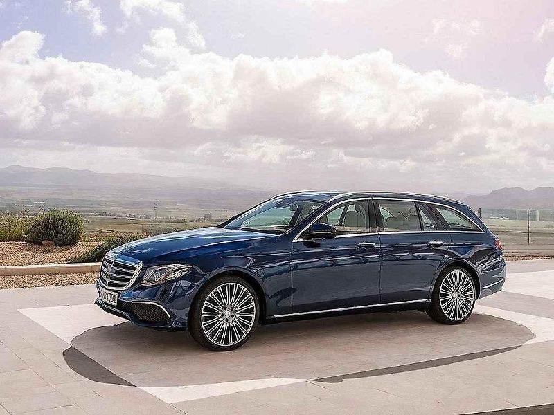 Mercedes-Benz E kombi.