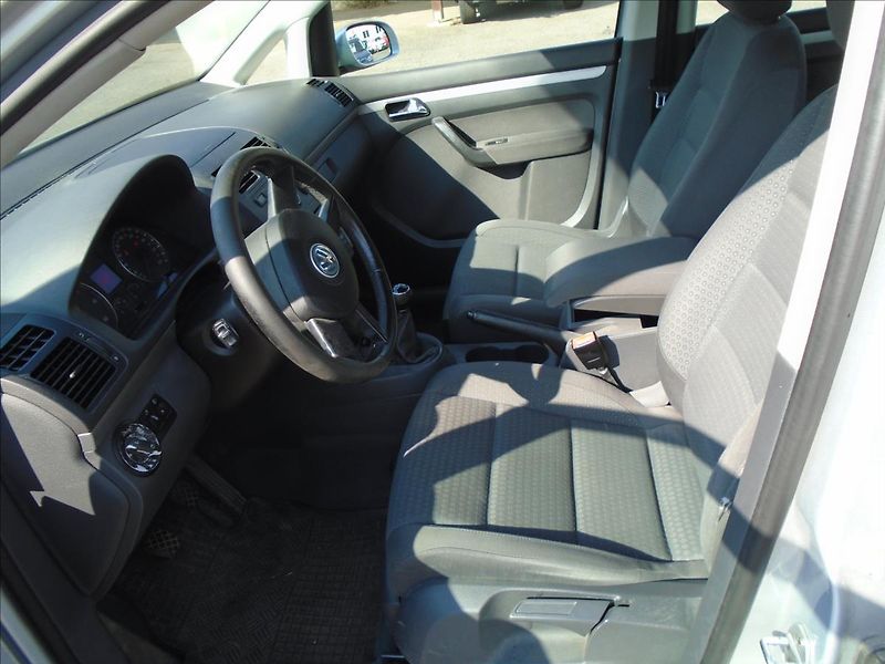 Volkswagen Touran 1,9   1,9,TDI-77KW-BEZ DPF - fotka 10 z 19
