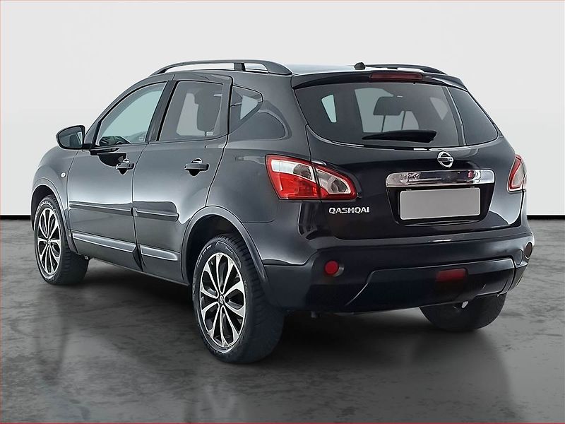 Nissan Qashqai (2013) 1.6, Navi, Tempomat - fotka 4 z 19