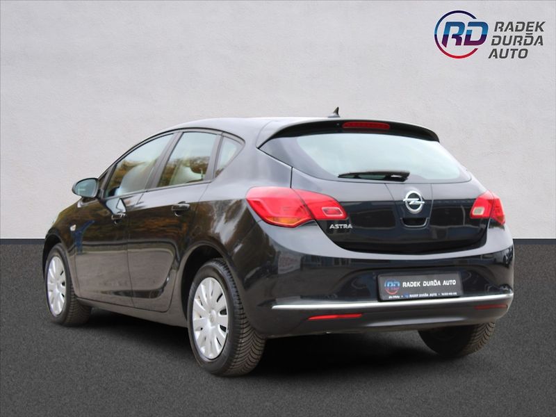 Opel Astra 1,4 i  ČR,1.MAJITEL,52TKM - fotka 7 z 21