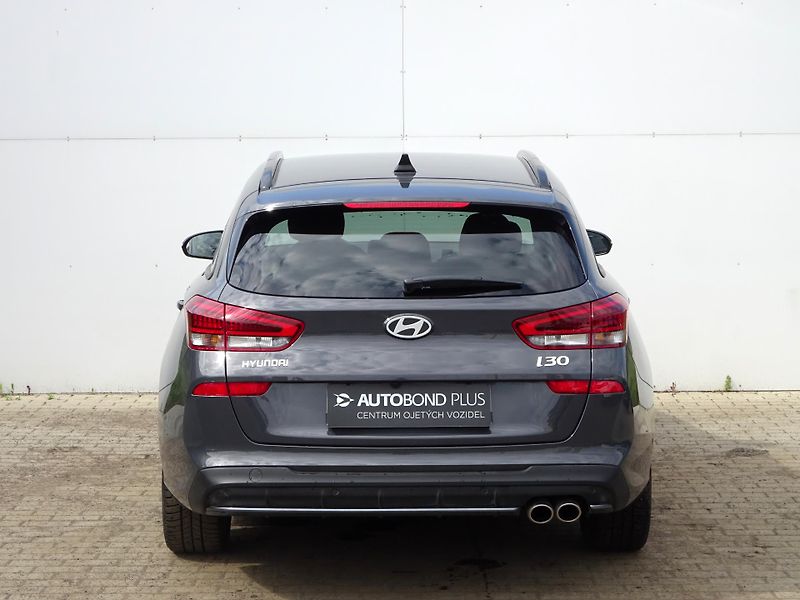 Hyundai i30 1.5 T-GDI 103kW DCT N-Line - fotka 9 z 20