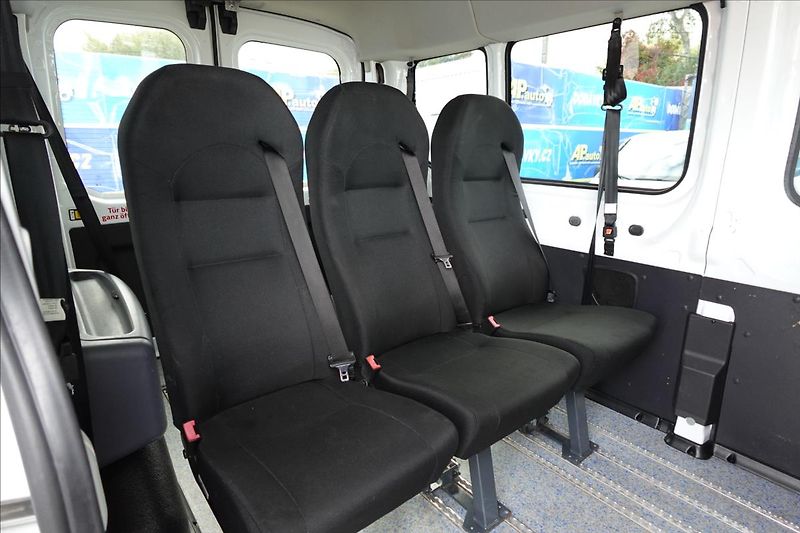 Ford Transit 2,0 TDCI  L3H2 8MÍST BUS KLIMA - fotka 14 z 29