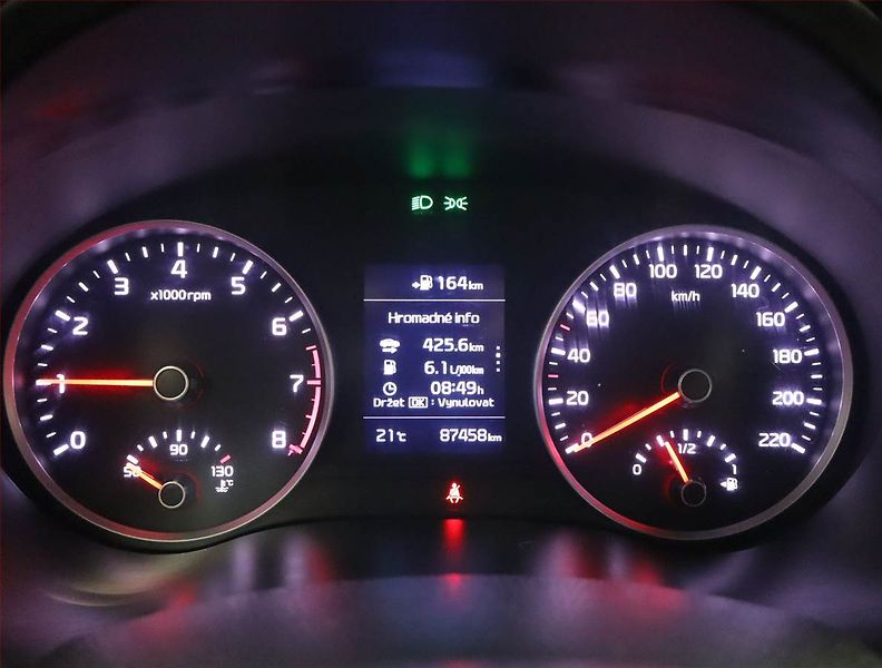 Kia Stonic (2020) 1.4 CVVT, Serv.kniha, Kůže - fotka 11 z 20