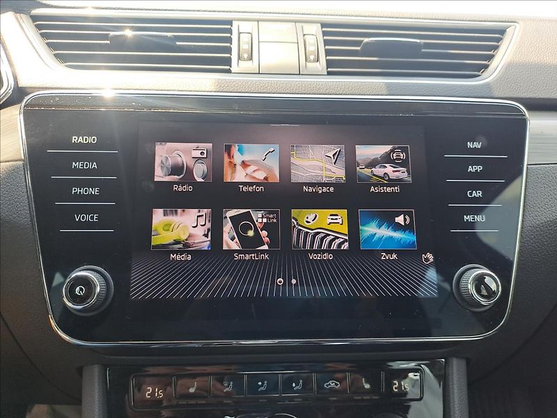 Škoda Superb 2,0 TDI DSG 4x4 1.MAJITEL - fotka 19 z 21