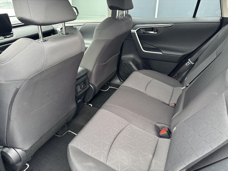 Toyota RAV4 (2024) Comfort 2.5 Hybrid (160 kW)  - fotka 18 z 19