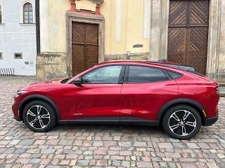 Ford Mustang Mach-E (2024) RWD, dojezd 400km,nové auto !! - fotka 8 z 20