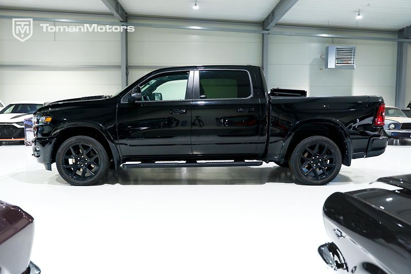 RAM 1500 (2025) Larami Night RAMBOX, 2025 v ČR - fotka 8 z 28