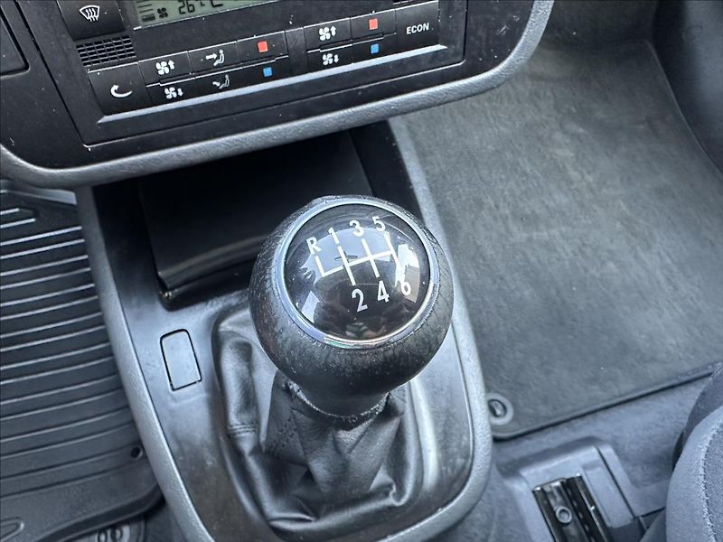 Volkswagen Sharan 1,9 TDI NOVÉ ROZVODY 7.MÍST - fotka 18 z 28