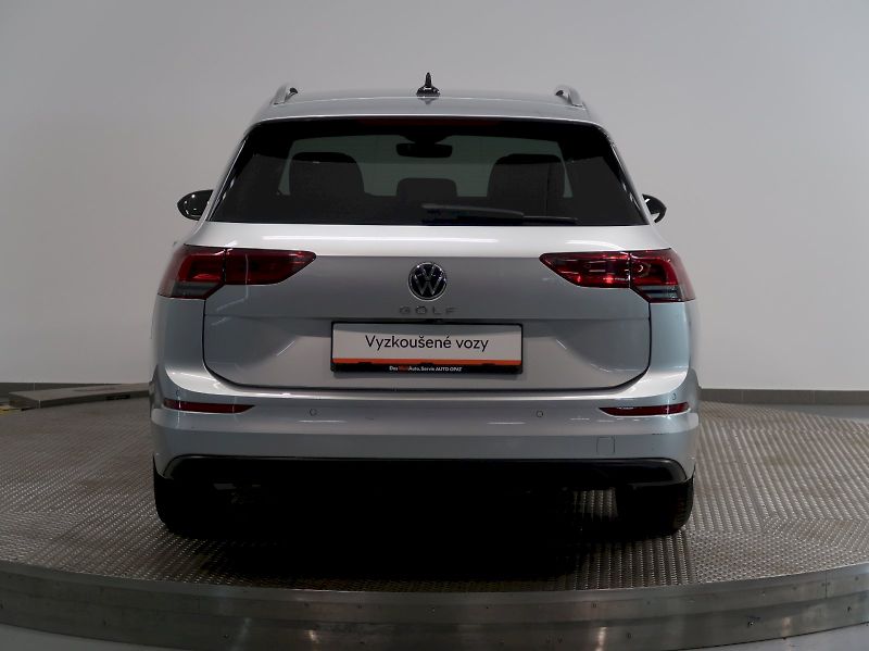 Volkswagen Golf (2024) LIFE 2.0TDI 110KW DSG TAŽNÉ - fotka 9 z 37