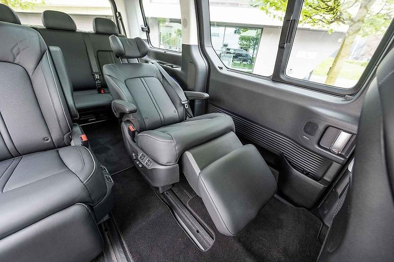 Auto jsem zatím mohl vyzkoušet pouze na hodinu