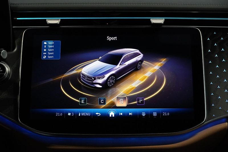 Mercedes-Benz Třídy E 220d4M,AMG,VZDUCH,VENTILACE,TZ - fotka 32 z 34