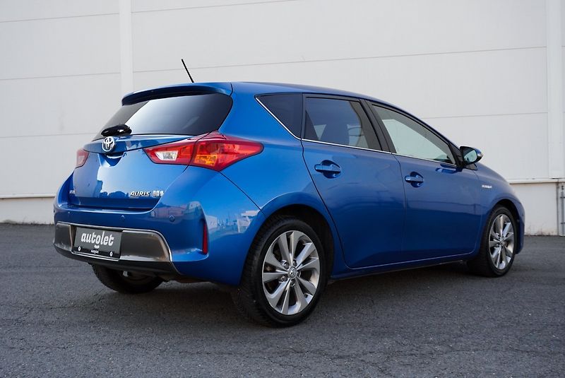 Toyota Auris 1.8i/Hybrid/Pano/NAVI/ - fotka 9 z 27