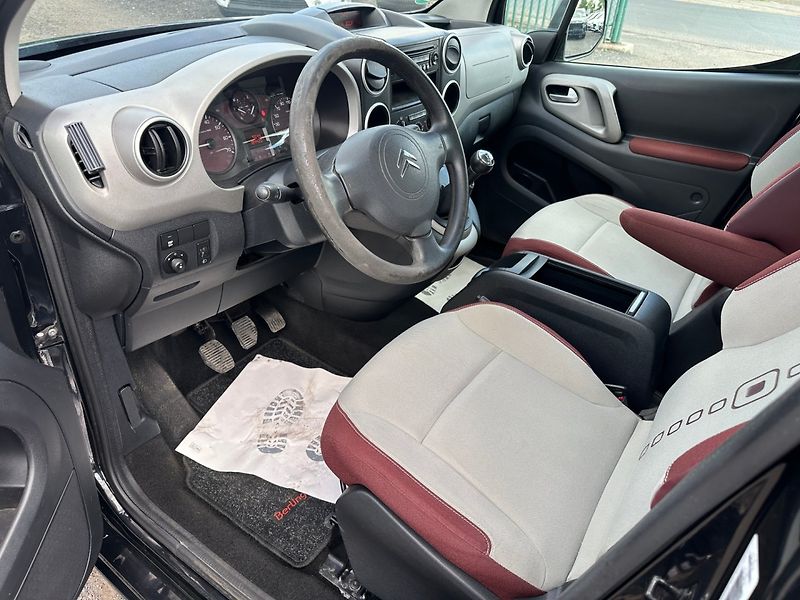 Citroën Berlingo (2010) 1.6i 88kw - fotka 9 z 17