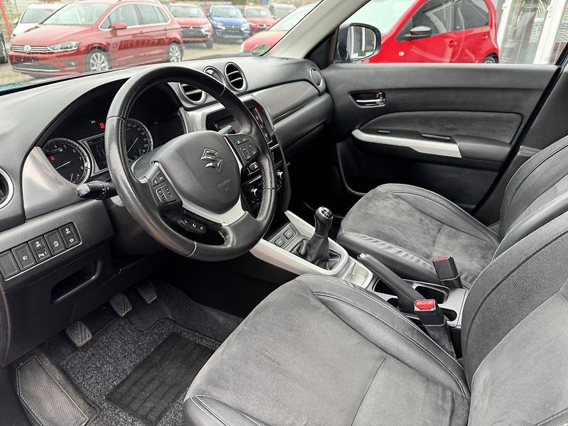 Suzuki Vitara (2015) 1.6i VVT LED Navi Pano Kamera - fotka 23 z 49