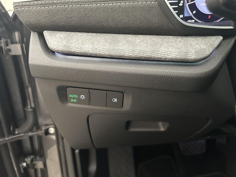 Škoda Octavia 2.0 TDI Top selection - fotka 13 z 25
