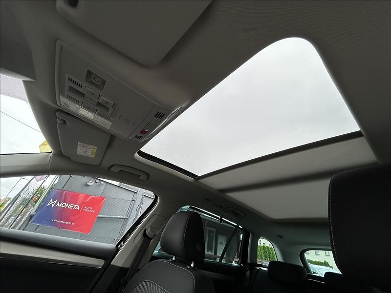 Škoda Superb 2,0 TDi DPH  360° Travel Asist - fotka 30 z 50