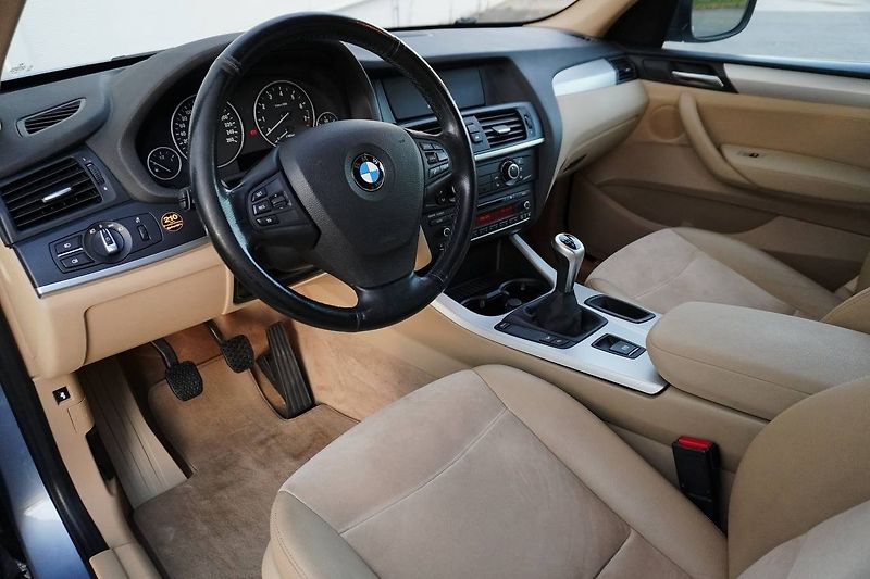 BMW X3 - fotka 23 z 26