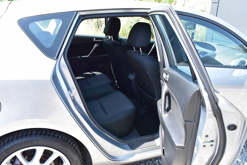 Mazda 3 1,6 16V SPORT,1.M,KRÁSNÁ! - fotka 16 z 18