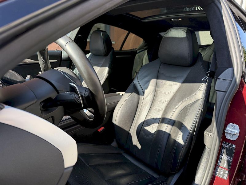 BMW Řada 8 M850ix GC M-Sport Carbon Indiv - fotka 15 z 49