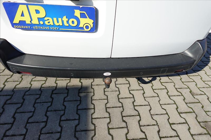Peugeot Expert 2,0 HDI  Traveller L3H1 8MÍST - fotka 13 z 36