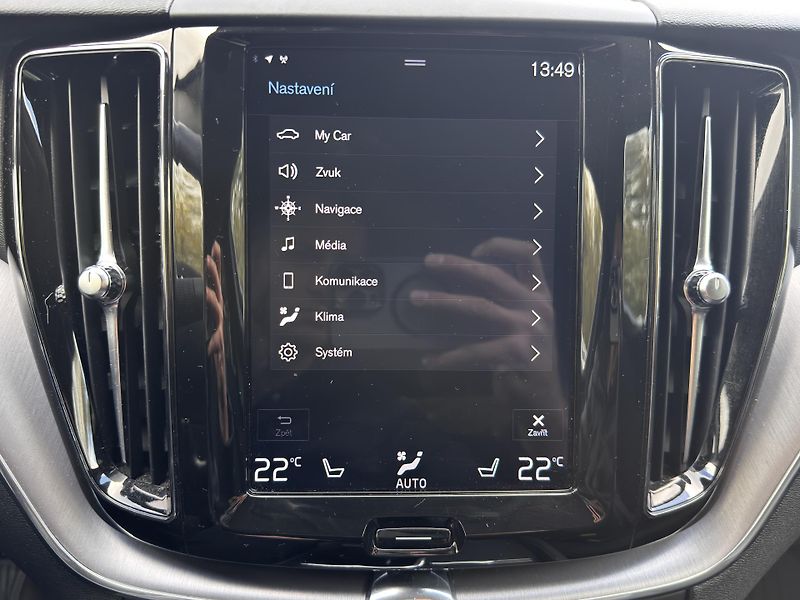 Volvo XC60 B5 AWD / ČR / 1. maj // výhřev - fotka 30 z 42