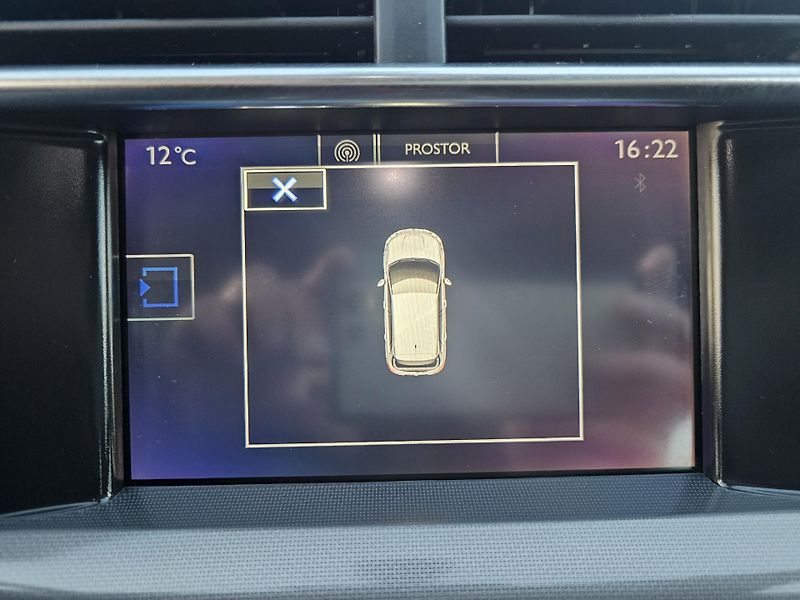 Citroën C4 (2016) 1.2 81kW SHINE,81 000 KM !!! - fotka 23 z 47