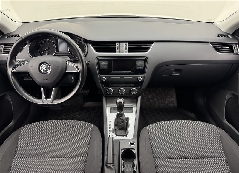 Škoda Octavia 1,4 i 81kW DSG VÝHŘEV DPH ČR - fotka 7 z 27