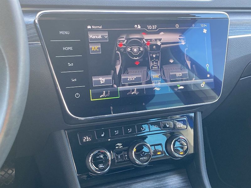 Škoda Superb (2023) Combi 1.4 TSI iV DSG Style - fotka 14 z 37