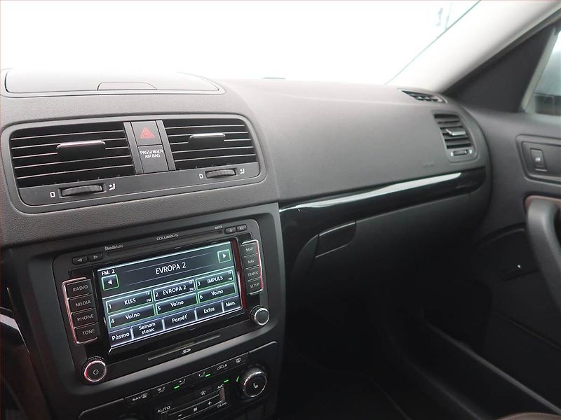 Škoda Yeti (2014) Laurin&Klement 2.0 TDI, 4X4 - fotka 12 z 18