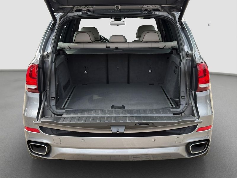 BMW X5 xDrive30d - fotka 20 z 21