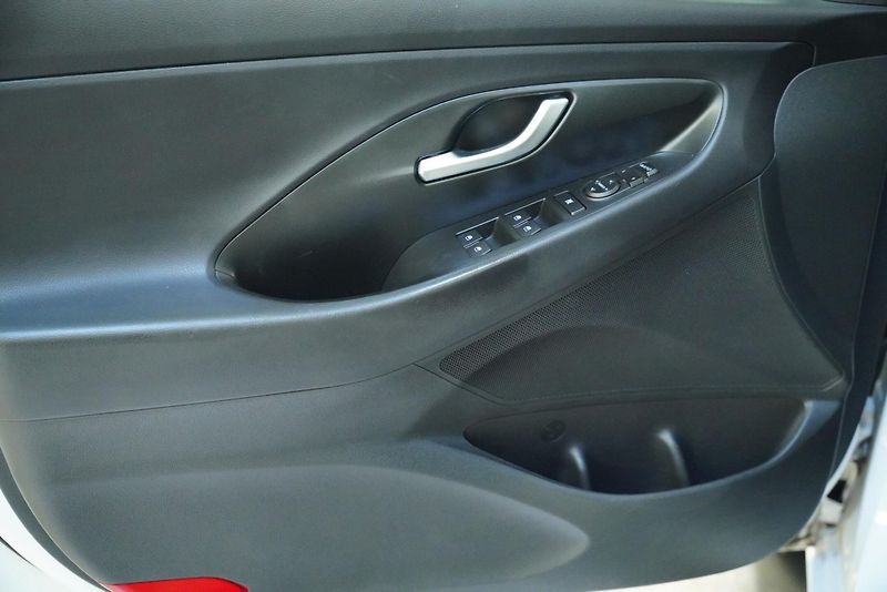 Hyundai i30 - fotka 12 z 24