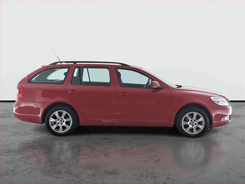 Škoda Octavia (2010) Ambiente 1.2 TSI, Serv.kniha - fotka 6 z 16