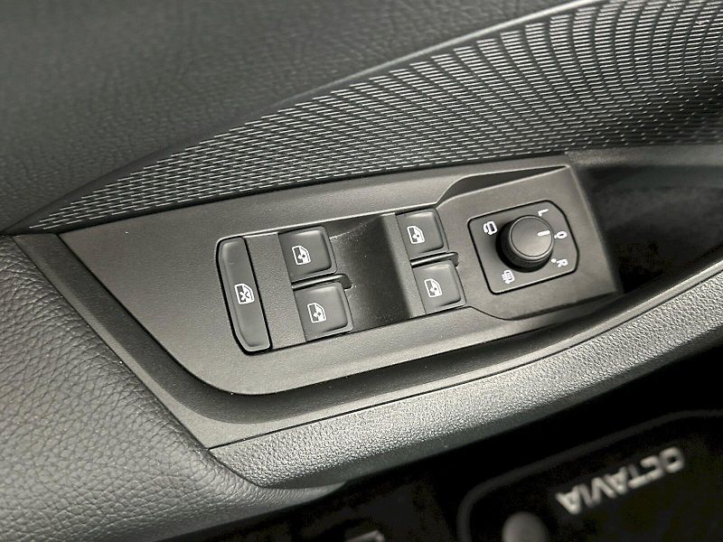 Škoda Octavia (2025) Combi DSG 2.0TDI 110kW Selecti - fotka 23 z 28