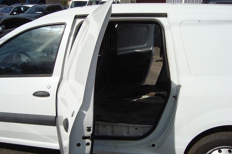 Dacia Logan (2011) 1.5 DCi, Nová STK + ME 8/2028 - fotka 13 z 39