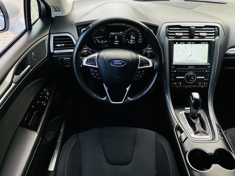 Ford Mondeo 2.0TDCi AUTOMAT SERVISKA TAŽNÉ - fotka 26 z 44
