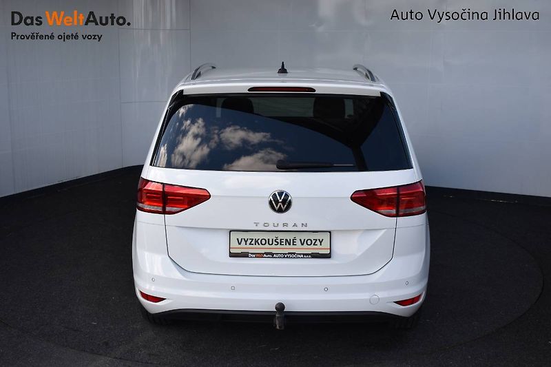 Volkswagen Touran (2022) 1.5TSI 110kW,tažné,záruka,LED - fotka 6 z 25