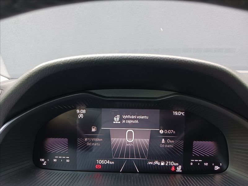 Škoda Scala 1,0 TSI 85Kw TOP SELECTION - fotka 23 z 29
