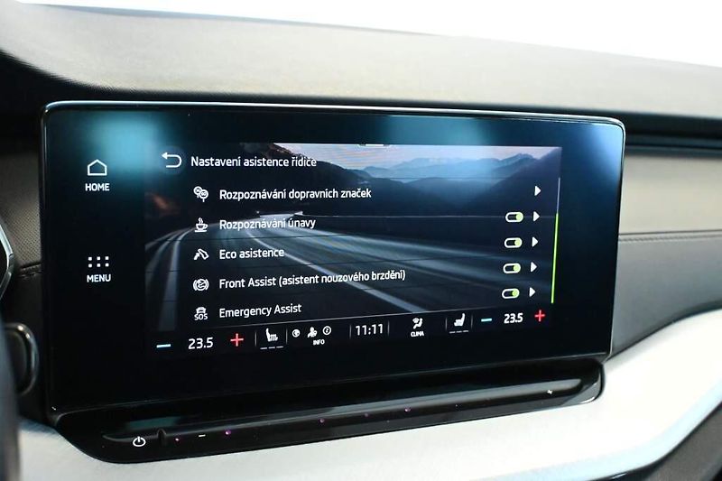 Škoda Octavia (2022) 2.0 4x4 DSG LED TOUR Virtual T - fotka 22 z 39