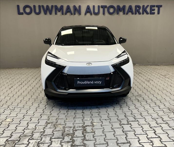 Toyota C-HR 2,0 PHEV GR SPORT VIP - fotka 4 z 20