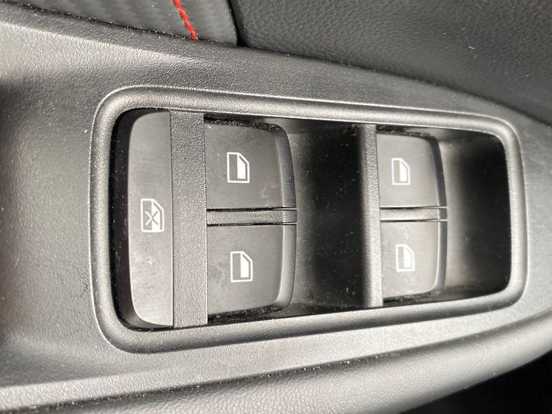 MG ZS (2025) Emotion Plus - 1,5 (78kW) Man - fotka 25 z 31