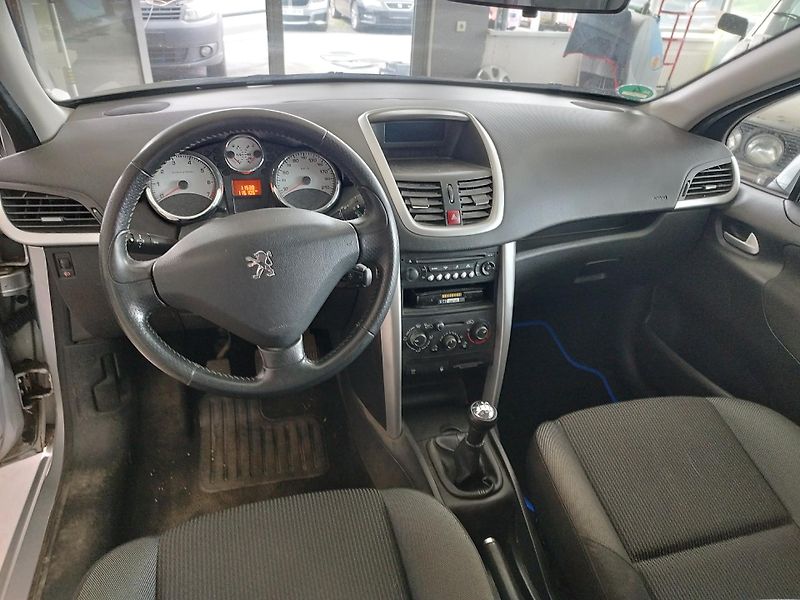 Peugeot 207 (2011) SW,1,4I,70KW,KLIMA,naj.115tkm - fotka 15 z 17