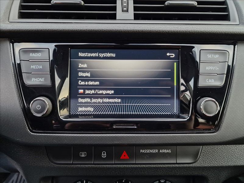 Škoda Fabia 1.0 TSI 70kW Combi Tour,1.Maj - fotka 27 z 47