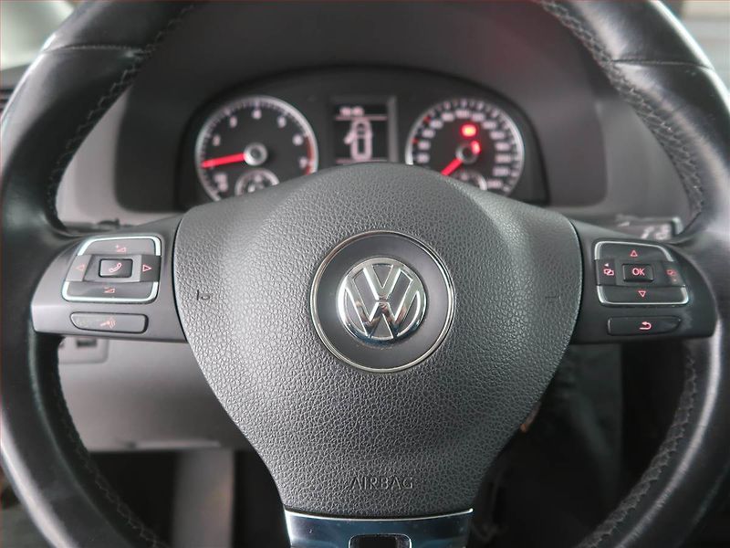 Volkswagen Touran (2012) Comfortline 1.4 TSI, 7 míst - fotka 18 z 22