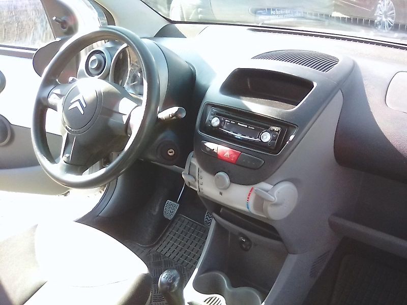 Citroën C1 (2006) 1.0i / 50KW, jede super - fotka 21 z 34